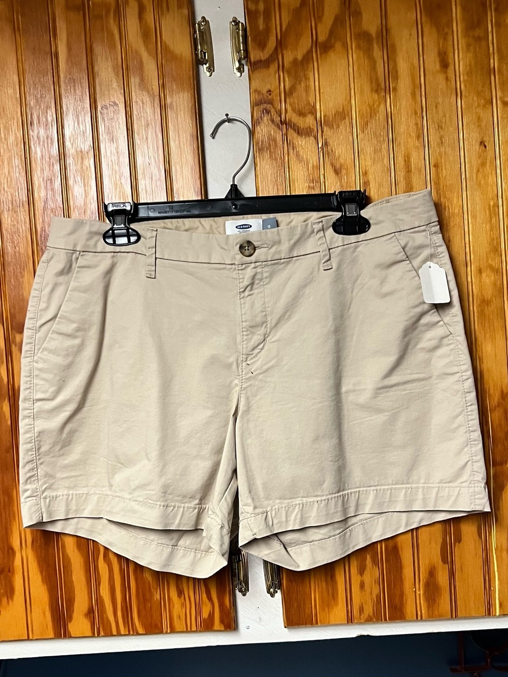 Old navy Women’s Khaki Cotton Blend Casual Shorts size 12